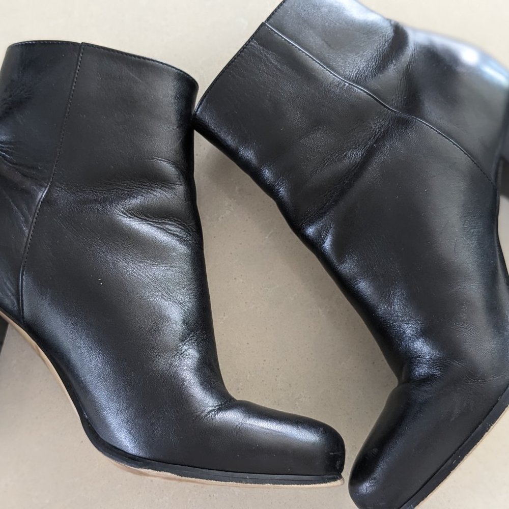 Michael Kors Black Leather Boots - Picture 9 of 15